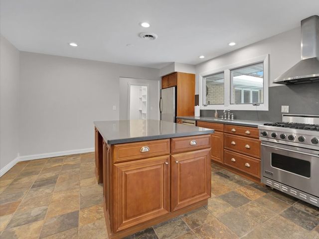 3273 Merrimac Lane, Long Grove, IL 60047