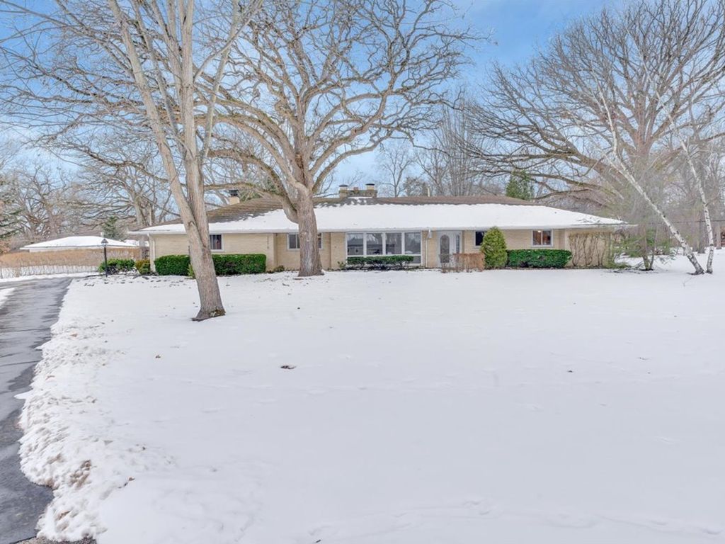 3273 Merrimac Lane, Long Grove, IL 60047