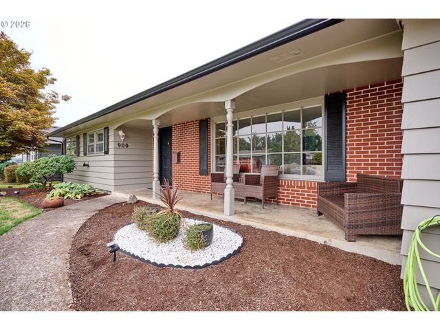 900 IVY Way, Keizer, OR 97303
