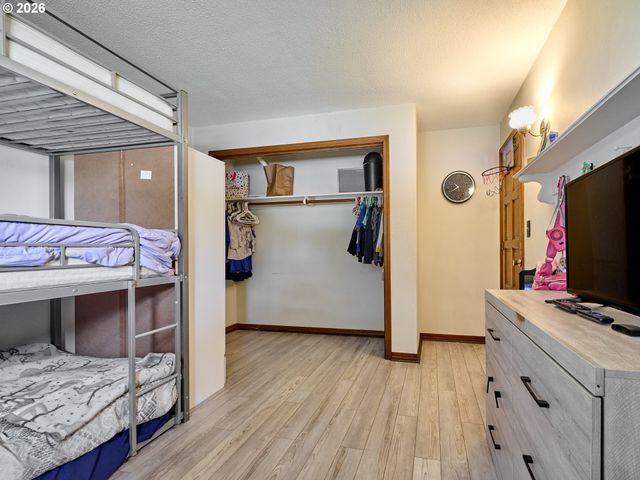900 IVY Way, Keizer, OR 97303