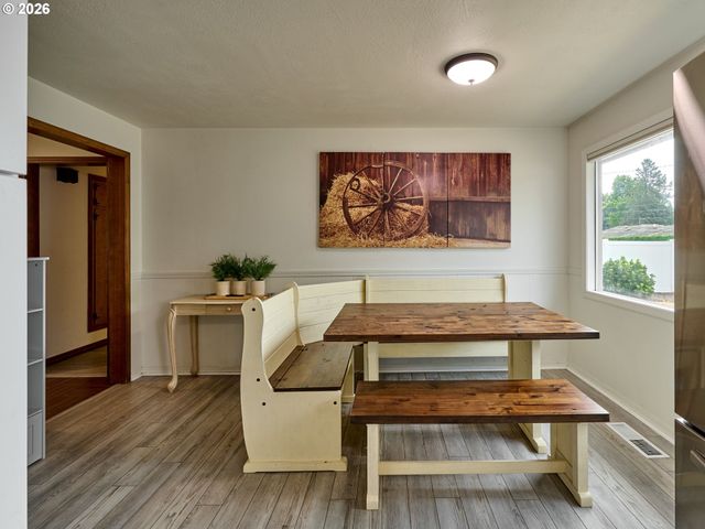 900 IVY Way, Keizer, OR 97303