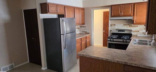 30609 Moulin Avenue, Warren, MI 48088