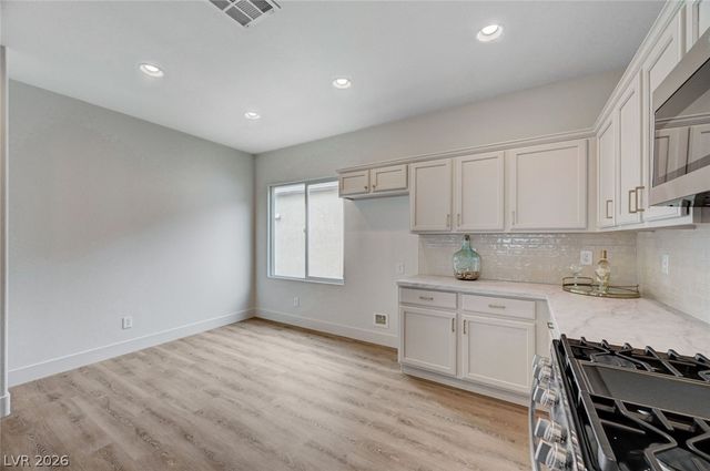 8916 El Diablo Street, Las Vegas, NV 89131