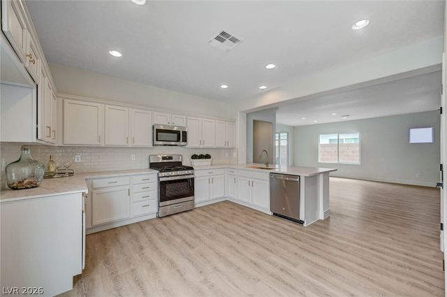 8916 El Diablo Street, Las Vegas, NV 89131