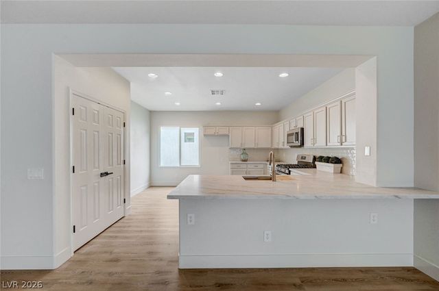 8916 El Diablo Street, Las Vegas, NV 89131