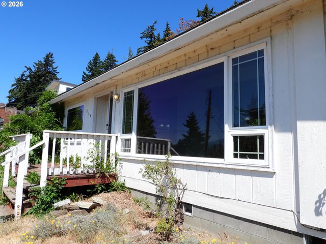 614 VINE St, White Salmon, WA 98672