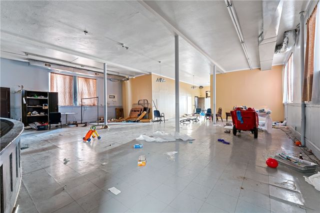 67 Southern Ave, Pittsburgh, PA 15211