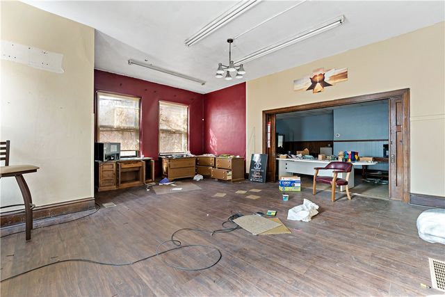 67 Southern Ave, Pittsburgh, PA 15211