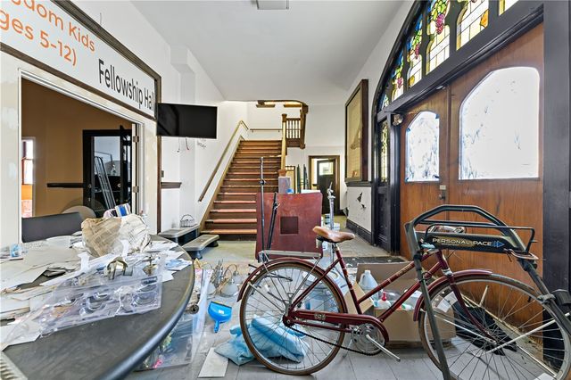 67 Southern Ave, Pittsburgh, PA 15211