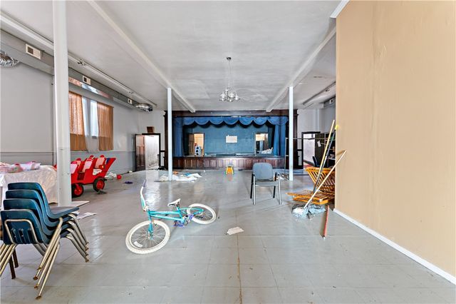 67 Southern Ave, Pittsburgh, PA 15211