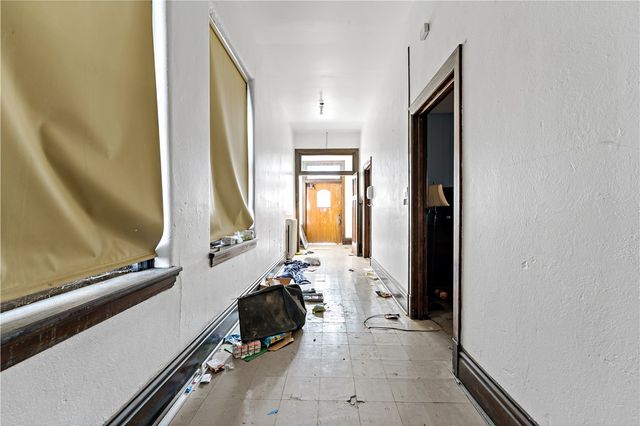 67 Southern Ave, Pittsburgh, PA 15211