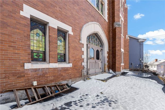 67 Southern Ave, Pittsburgh, PA 15211