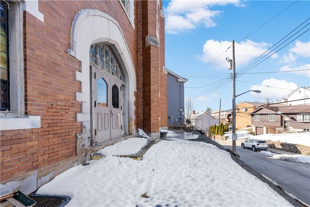 67 Southern Ave, Pittsburgh, PA 15211