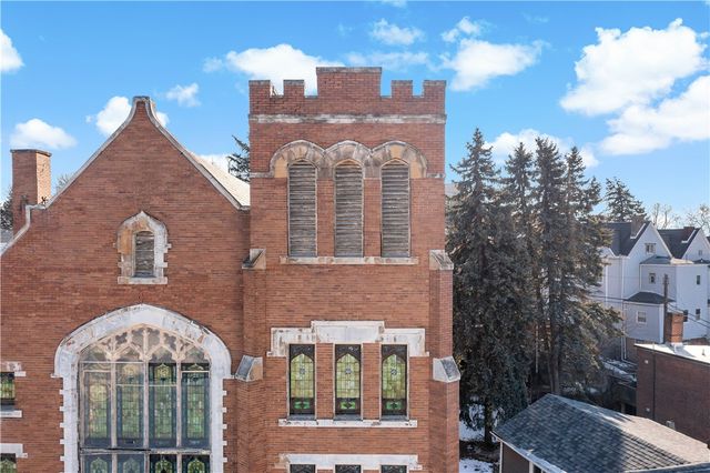 67 Southern Ave, Pittsburgh, PA 15211