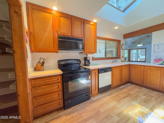 17410 S PEYOTE Drive, Munds Park, AZ 86017