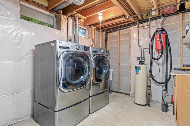 1936 121st Avenue NE, Blaine, MN 55449