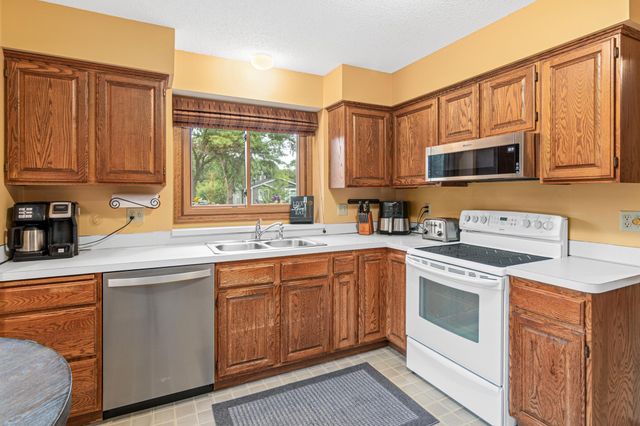 1936 121st Avenue NE, Blaine, MN 55449