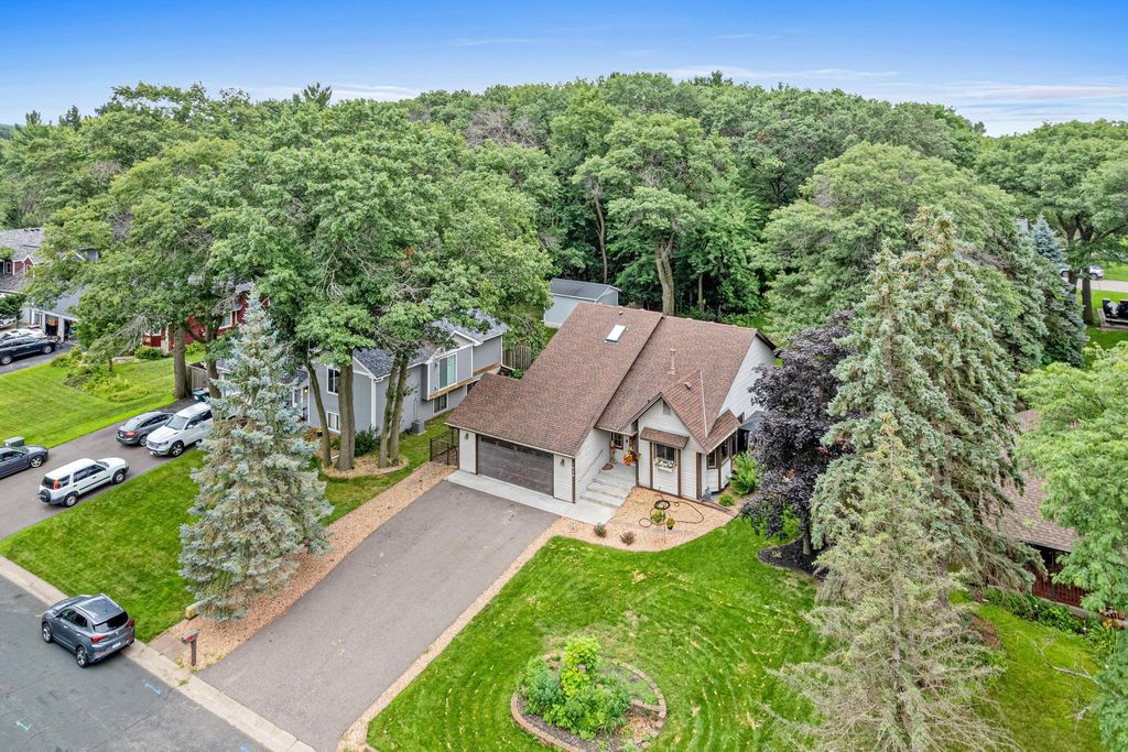 1936 121st Avenue NE, Blaine, MN 55449