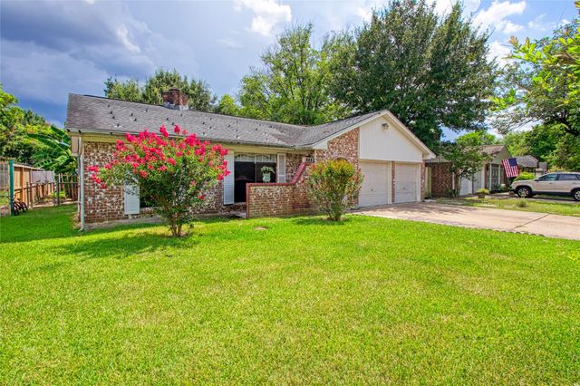 346 Saddle Horn Drive, Houston, TX 77060