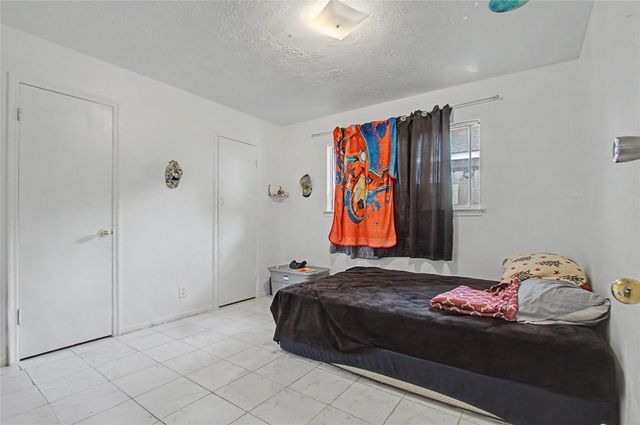 346 Saddle Horn Drive, Houston, TX 77060
