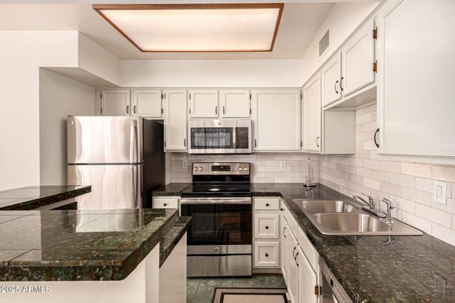 602 N MAY Street 49, Mesa, AZ 85201