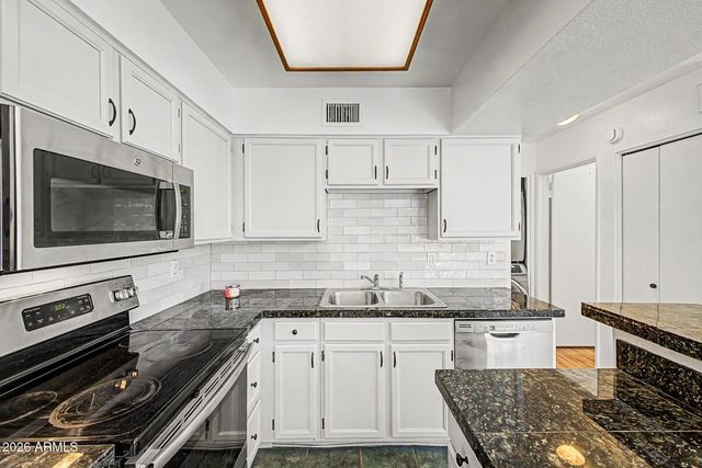 602 N MAY Street 49, Mesa, AZ 85201