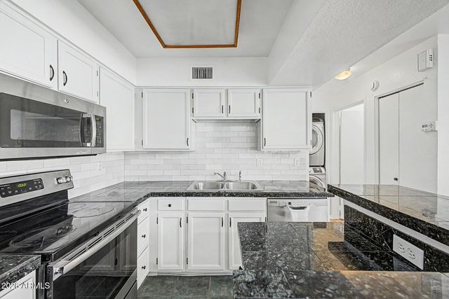 602 N MAY Street 49, Mesa, AZ 85201