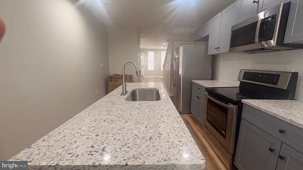 1109 SARGEANT ST, Baltimore, MD 21223
