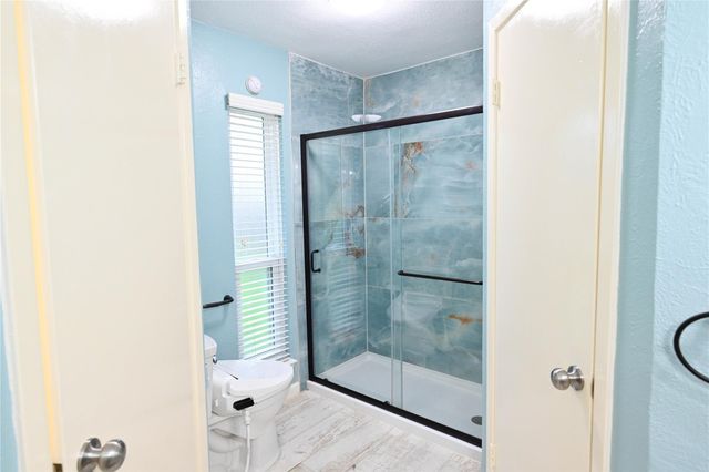 2206 Barrington Place Drive, Sugar Land, TX 77478