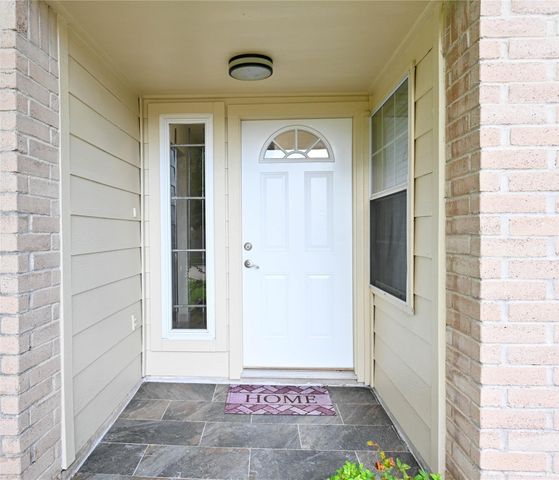 2206 Barrington Place Drive, Sugar Land, TX 77478