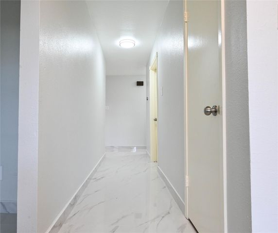2206 Barrington Place Drive, Sugar Land, TX 77478