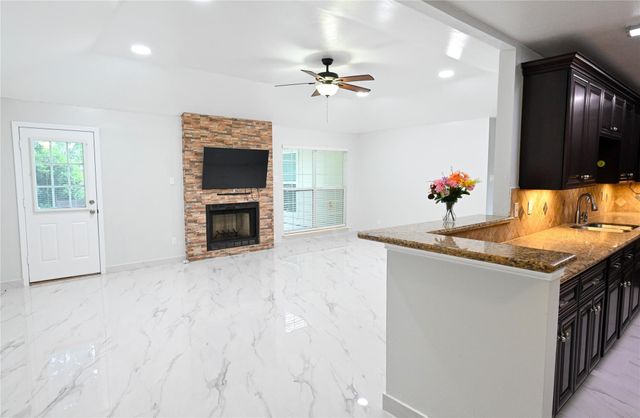 2206 Barrington Place Drive, Sugar Land, TX 77478