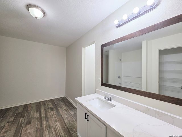 722 CROSSPOINT DR, New Braunfels, TX 78130