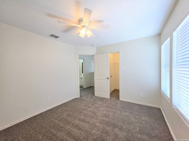 722 CROSSPOINT DR, New Braunfels, TX 78130