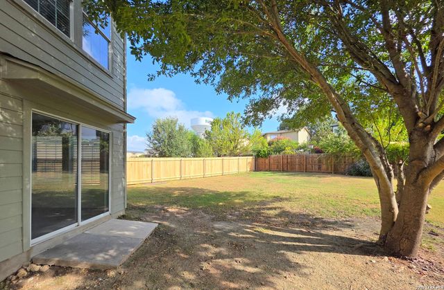 722 CROSSPOINT DR, New Braunfels, TX 78130