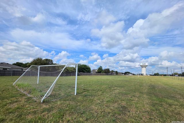 722 CROSSPOINT DR, New Braunfels, TX 78130