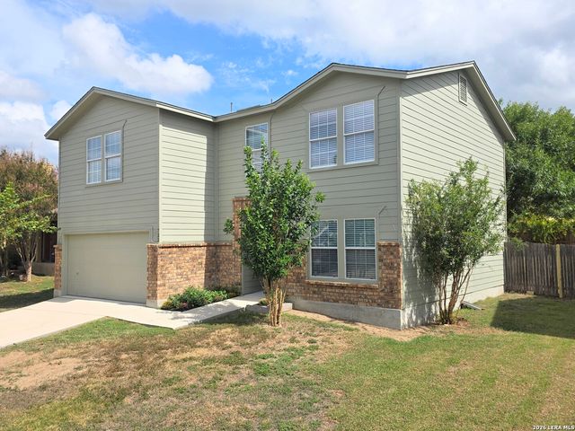 722 CROSSPOINT DR, New Braunfels, TX 78130