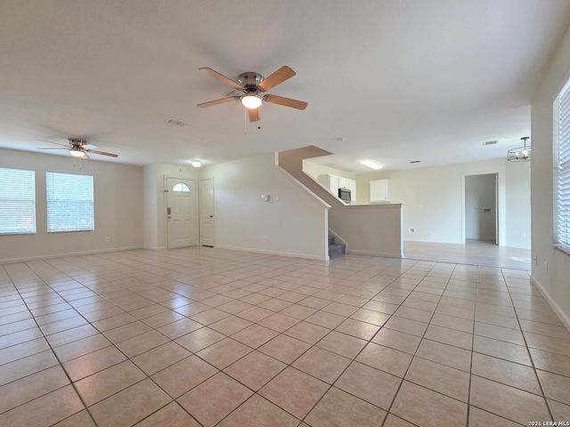 722 CROSSPOINT DR, New Braunfels, TX 78130