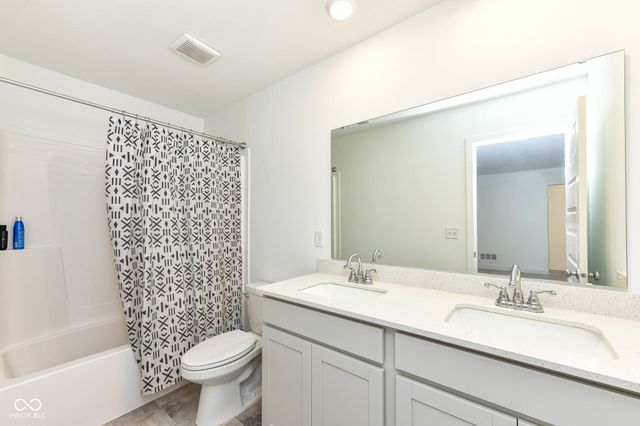 4376 Risen Star Way, Bargersville, IN 46106