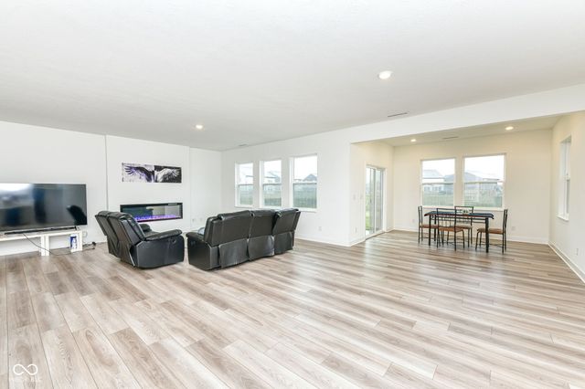 4376 Risen Star Way, Bargersville, IN 46106