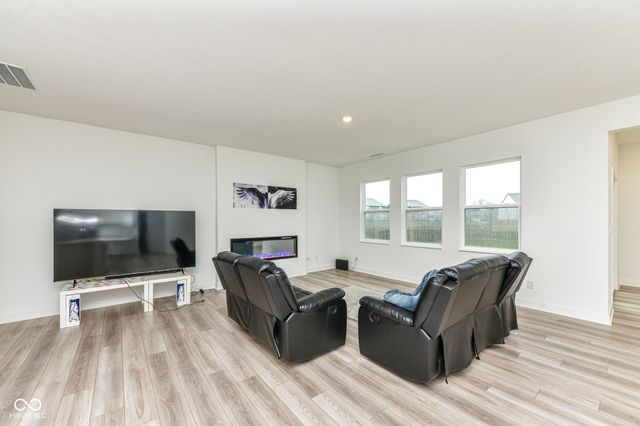 4376 Risen Star Way, Bargersville, IN 46106