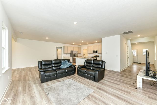 4376 Risen Star Way, Bargersville, IN 46106