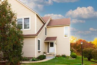 936 Chase Court, Gurnee, IL 60031