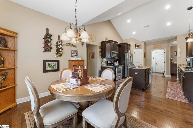 112 Providence Point Lane, Wellford, SC 29385