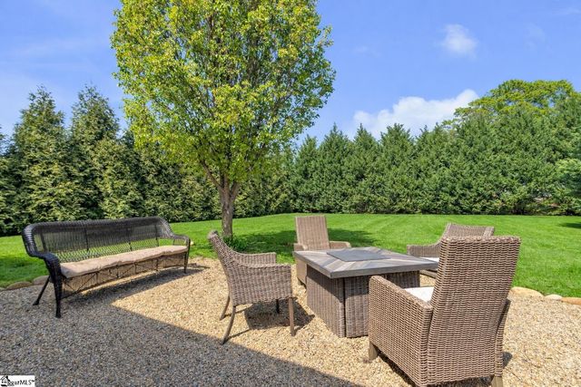 112 Providence Point Lane, Wellford, SC 29385