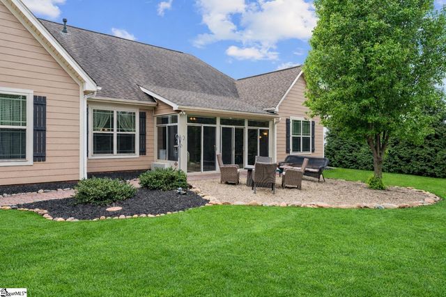 112 Providence Point Lane, Wellford, SC 29385