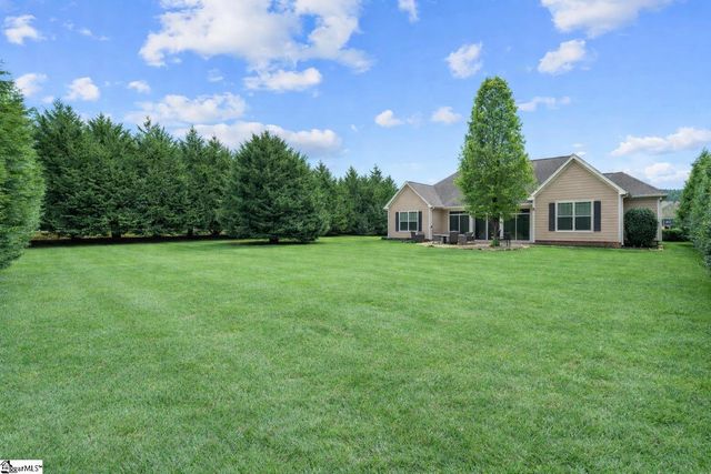 112 Providence Point Lane, Wellford, SC 29385