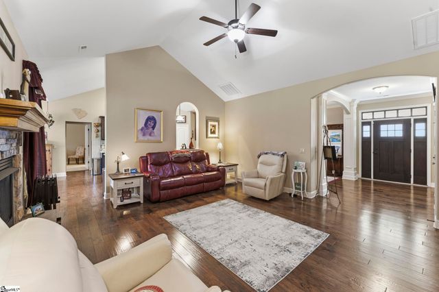 112 Providence Point Lane, Wellford, SC 29385