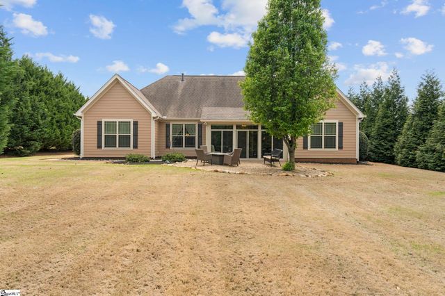 112 Providence Point Lane, Wellford, SC 29385