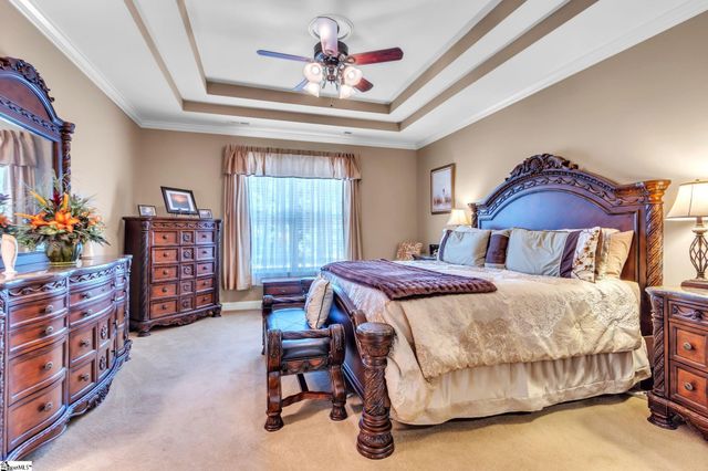 112 Providence Point Lane, Wellford, SC 29385